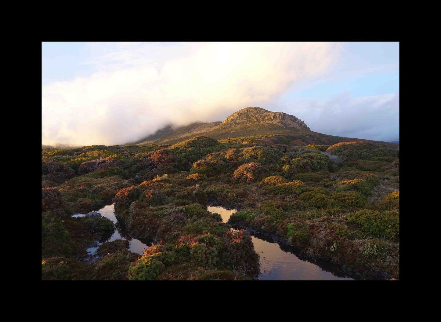 Cradle Mountain at dusk (May 2019) Framed Art Print