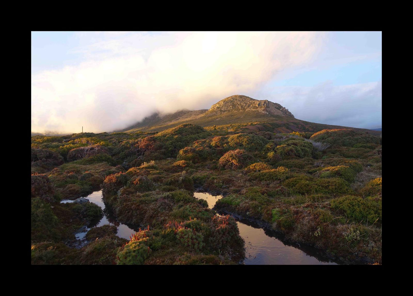 Cradle Mountain at dusk (May 2019) Framed Art Print